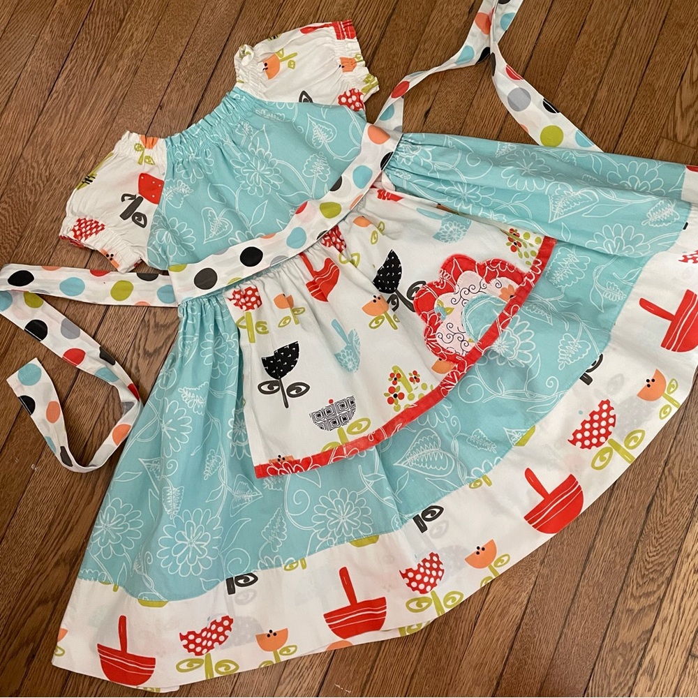 Jelly the Pug apron peasant dress blue flowers size 4 opal shirt sleeve